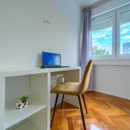 Apartman Nikola's Nest *