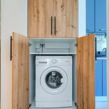 Nikola's Nest Apartament *