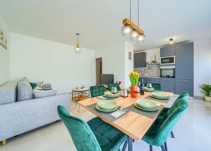 Nikola's Nest شقة